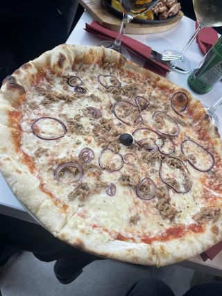 Pizza Tuna
