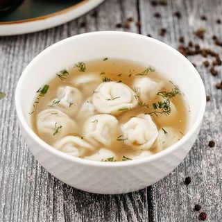 Пельмени с бульоном