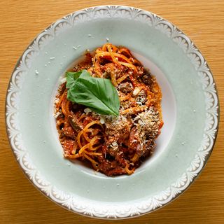 Лингуини Патладжан и биволска моцарела