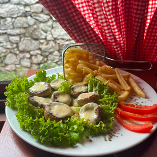 Šampinjoni punjeni sirom 300gr