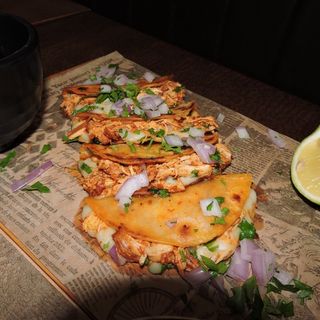 Tacos Poulet Birria x4