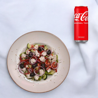 Grčka salata + Coca-Cola 0.33l