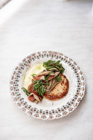 Курячий біфштекс з гливами та картопляним пюре (350г)