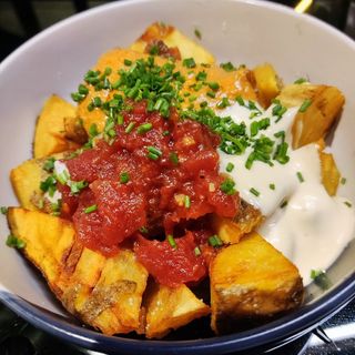 Patatas Braves Amb 3 Salses