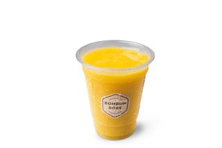 Smoothie de mango, piña y maracuyá