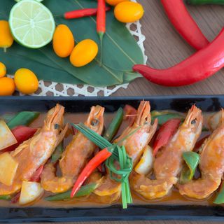 Curry de Langostino con pimiento y cebolla