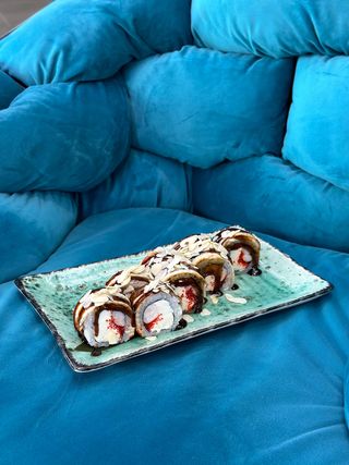 Рол з вугрем і креветкою (275г)