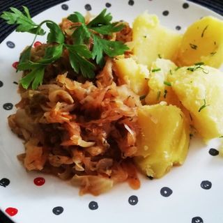 Bigos  z ziemniakami
