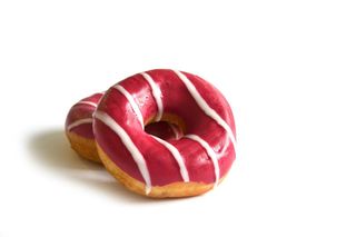 Donut ai frutti di bosco