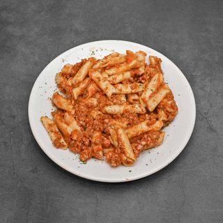 Macarrones a la boloñesa (ración)