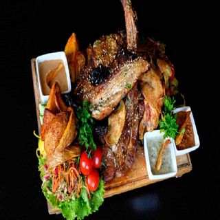 ღორის ნეკნების დაფა