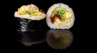 TEMPURA FUTOMAKI (6 szt)