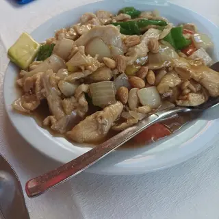 Pollo con almendras