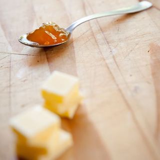 Viena De Mantequilla Y Mermelada