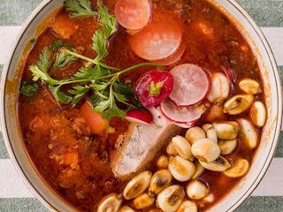 Pozole Rojo Picante (750  Ml.)