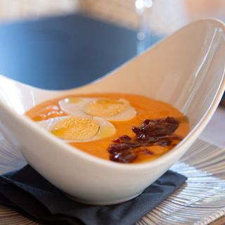 Salmorejo Tradicional con Jamón y Huevo