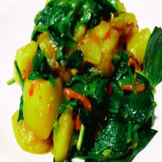 Patatas con espinacas