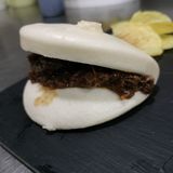 Pan bao con pulled pork con barbacoa 