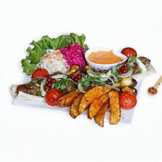 საფირმო ქაბაბი ყველითა და გარნირით