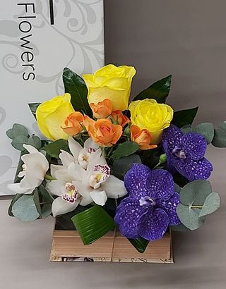 Aranjament floral "Carte Elegance" 