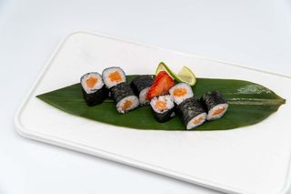 Hosomaki sake maki