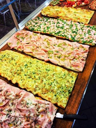 1 Pizza a scelta, una crocchetta e una lattina a scelta