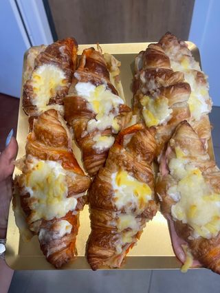 Croissant De Jamón York Y Queso