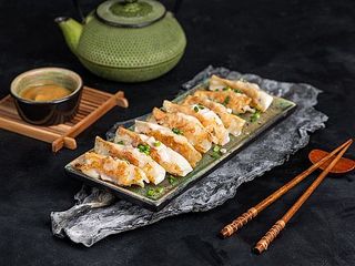 Гьодза ассорті (9шт) (225g)