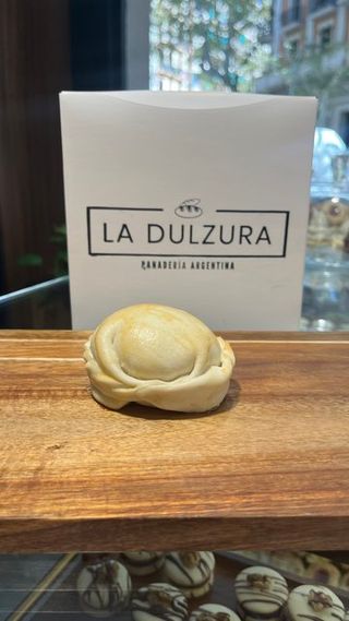 Empanada De Jamón Y Queso