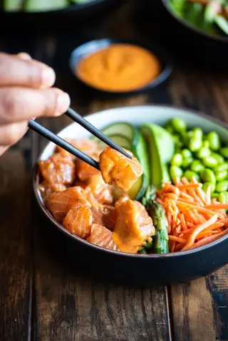 Spicy salmon pokè regular 