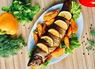 Форель целиком (1 кг.) (время приготовления - 35/50 минут)