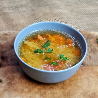 Rosół z kuraka (450 ml)