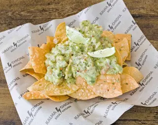 Nachos Caseros Con Nuestro Guacamole