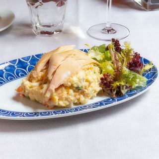 Ensaladilla rusa tradicional