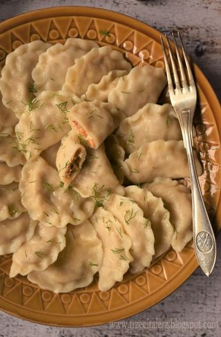 Półmisek pierogów różnych dla 2 osób 14szt