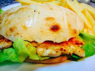 Piletina na žaru u domaćem tijestu