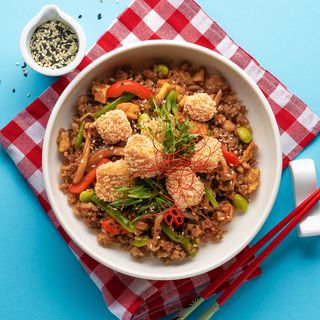 Смажений рис з овочами та тофу