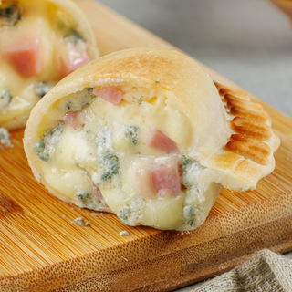 Empanada Queso Azul
