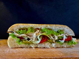 ორმაგი პანინი სტანდარტული ქათმით და სოკოთი