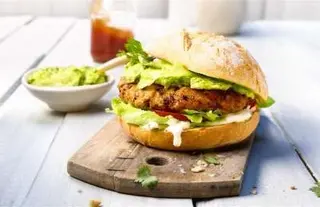  Mole burger (vegan)