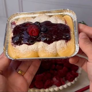 Bolo gelado de frutos vermelho