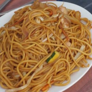 Tallarines Frito Tres Delicias