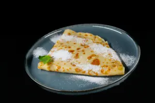 Млинець з полуничним джемом