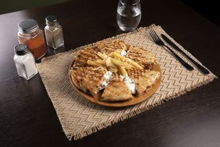 Pita Skepasti special - telemea