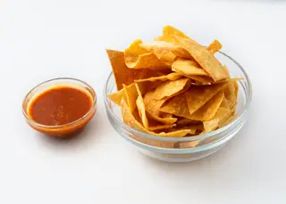Chipsuri cu salsa
