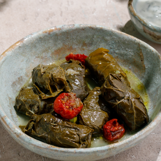 ტოლმა ვაზის ფოთოლში ბატკანი