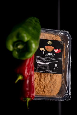 Humus cu pasta de ardei