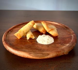 Karışık Börek tabağı (2 sigara + 2 muska) 