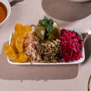 მჟავის ასორტი