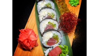 Futomaki tuńczyk błękitnopłetwy na ostro 6 szt